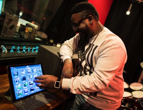 T-Pain shows us how to use the new GarageBand